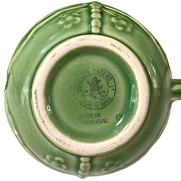 BORDALLO PINHEIRO DRAGONFLY EMBOSSED GREEN CUP & SAUCER PORTUGAL, RARE / RETIRED - Picture 11 of 11
